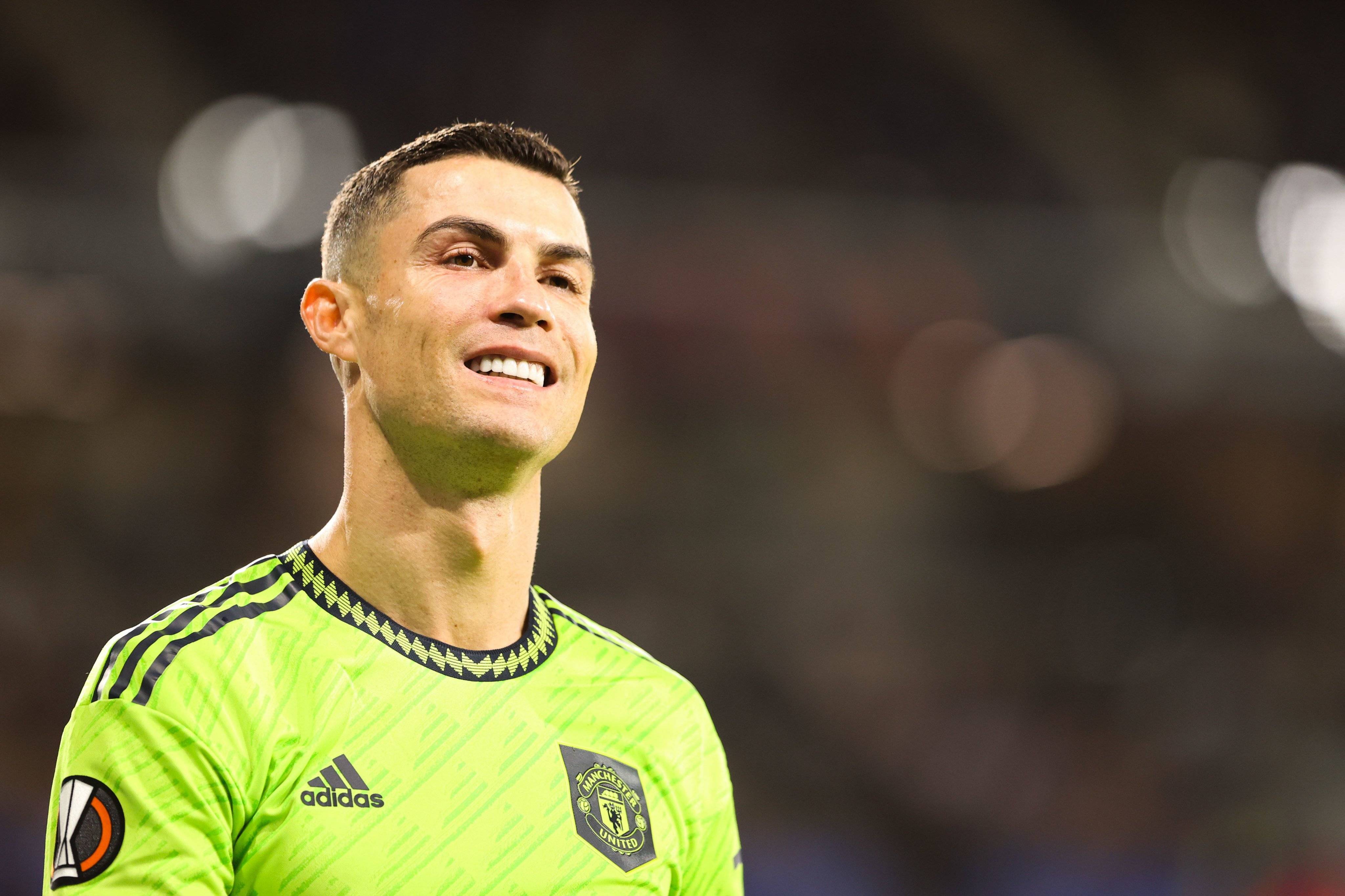 赛地聚焦：法国杯冲刺阶段热度飙升，纽卡斯尔回应争议，信心回归，资深球员宣示担当的简单介绍