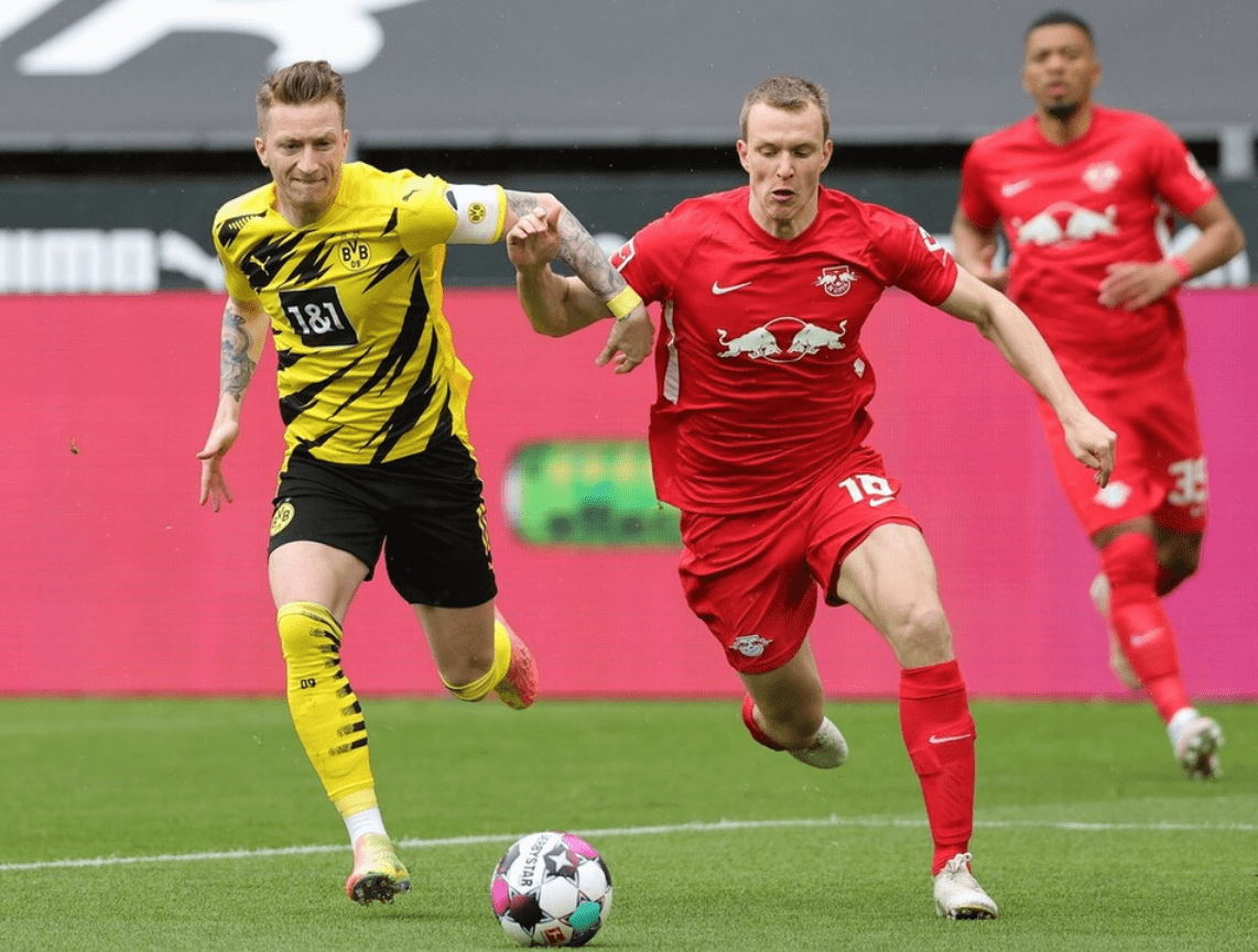 包含罗马训练开放日；赛前外线爆发引欢呼；德甲在即；团队化学反应显著的词条