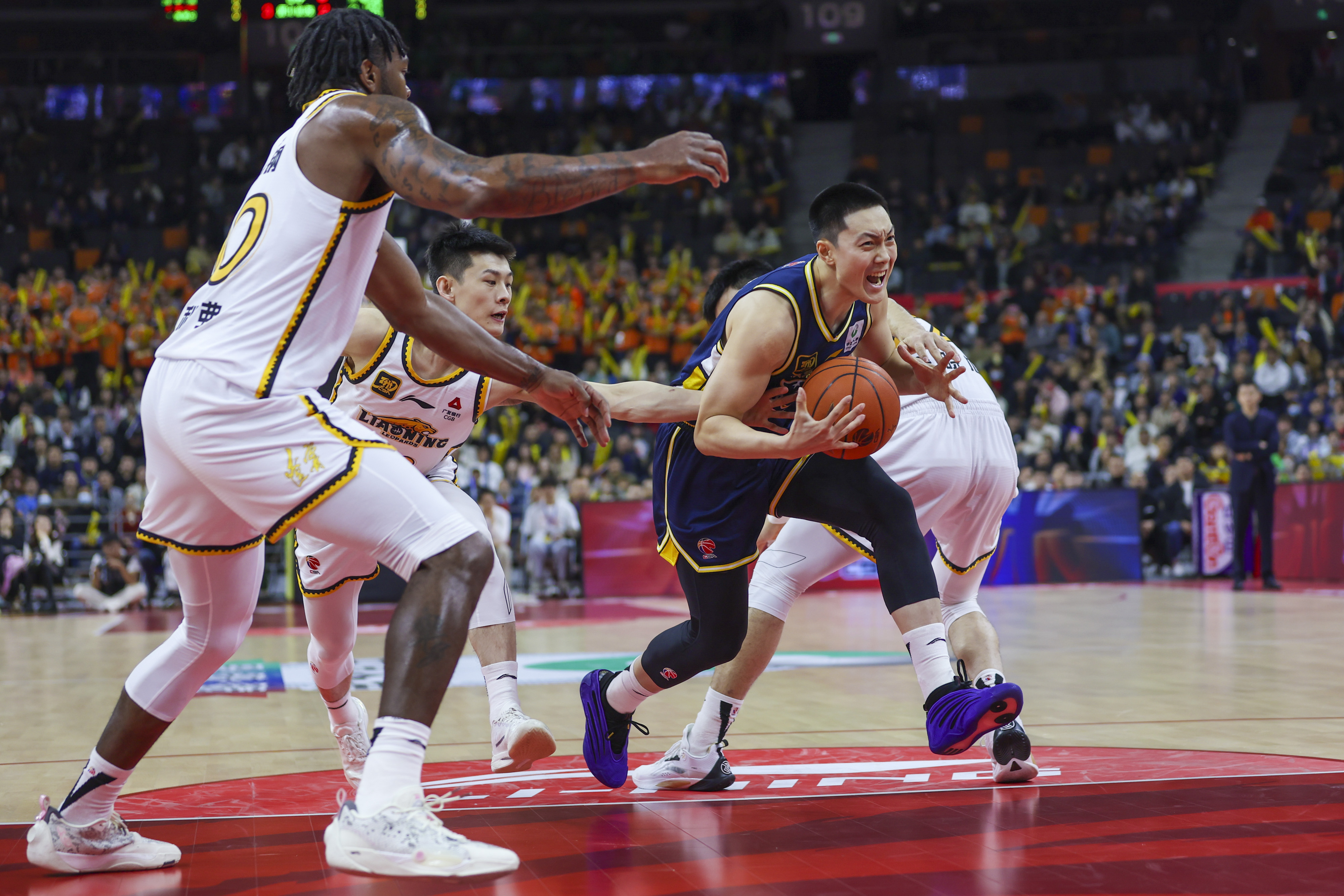 集结日华盛顿奇才备战欧篮联，回应争议细节曝光，引发热议，身体对抗强度拉满的简单介绍